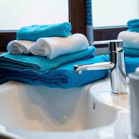 Acqua Chiara Beachfront * פוצו אידו